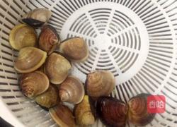 鲜味蛤蜊汤的做法图解2