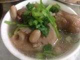 莲藕猪尾汤的做法[图]