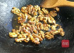 核桃仁炒韭菜的做法图解4