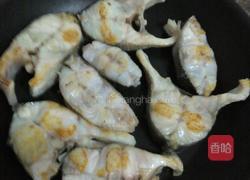 煎鲈鱼的做法图解2