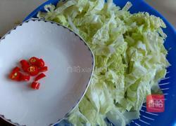 大白菜炒肉丝的做法图解2