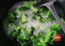 蒜香西兰花的做法图解4