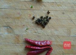 排骨红蘑炖土豆干的做法图解4