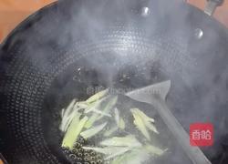 干煸肉丝炒双椒的做法图解3