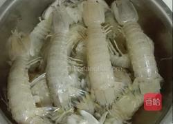 姜葱炒濑尿虾的做法图解1