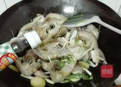 姜葱炒濑尿虾的做法图解6