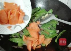 鸡胗炒荷兰豆的做法图解4