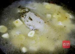 鲫鱼豆腐汤的做法图解8