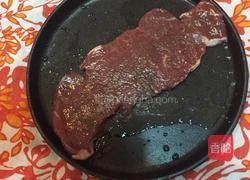 煎牛排的做法图解1