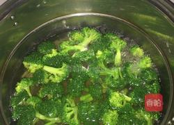 袁氏小炒西兰花的做法图解1