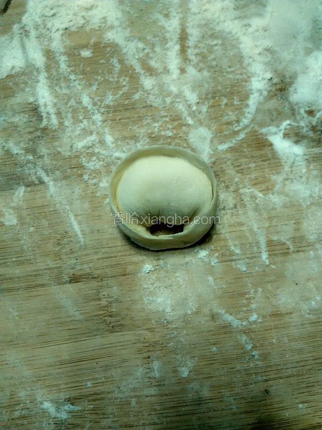 两个角按到一起圈成圈