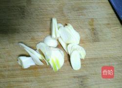 平菇炒小白菜的做法图解2