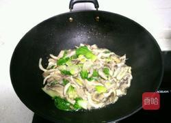 平菇炒小白菜的做法图解6