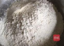 鸡蛋灌饼的做法图解1