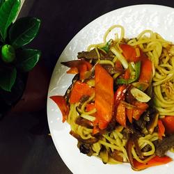 牛肉什锦炒面的做法[图]