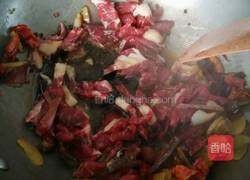 姜干辣椒炒牛肉的做法图解7