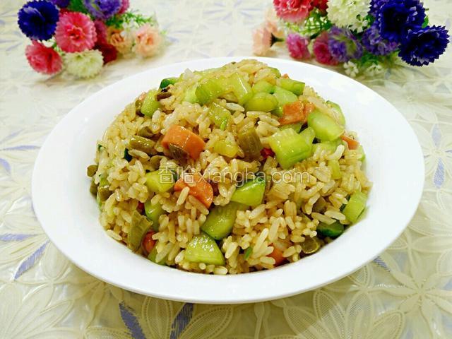 黄瓜火腿炒饭