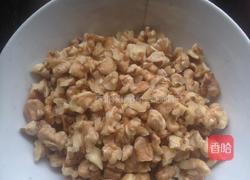 核桃鸡蛋羹的做法图解1
