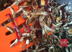 辣炒小鱼干的做法图解4