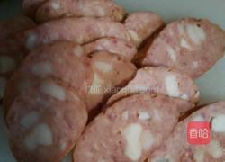 青椒炒红肠的做法图解2