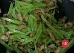 莴笋炒肉的做法图解5