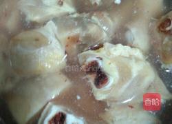 香菇鸡腿汤的做法图解2