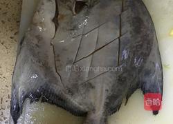 剁椒鲳鱼的做法图解1