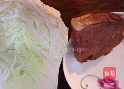 白菜拌牛肉的做法图解1