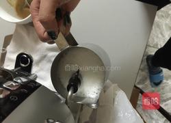 卡布奇诺咖啡的做法图解3