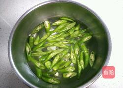 尖椒炒荷包蛋的做法图解3