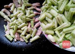 扁豆木耳烧肉的做法图解4