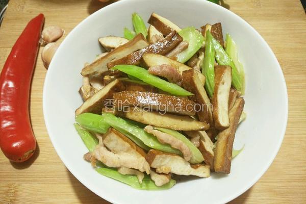 西芹肉丝炒香干
