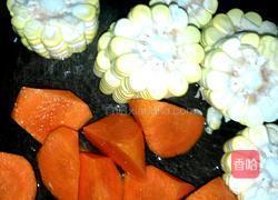 玉米鸡汤的做法图解2