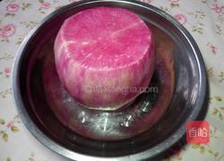 糖醋红心萝卜花的做法图解2