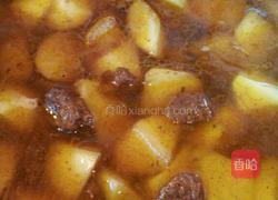 牛肉炖土豆的做法图解2