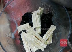 鸡蛋炒木耳的做法图解3