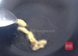 板栗香菇烧鸡的做法图解2