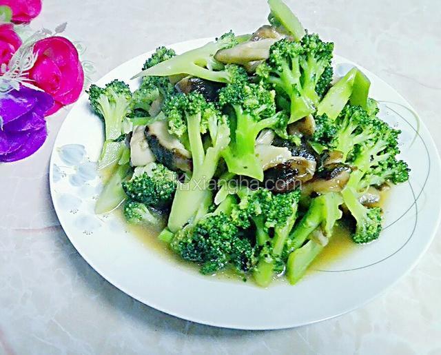 鲜冬菇炒西兰花