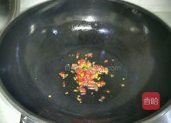 白菜炒油面筋的做法图解4