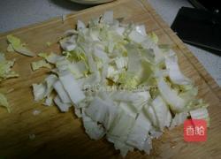 白菜炒油面筋的做法图解1