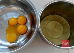 抹茶奶油蛋糕卷的做法图解2