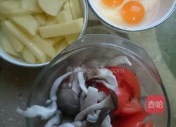 番茄土豆蛋花汤的做法图解1