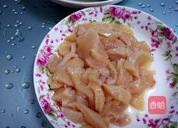 鸡脯肉炒四季豆的做法图解1