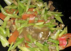 芹菜炒鸭肉的做法图解5
