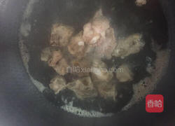 排骨玉米胡萝卜汤的做法图解2