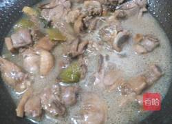 胡萝卜焖鸭肉的做法图解7