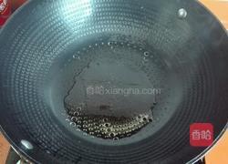木耳鸡蛋炒黄瓜的做法图解2