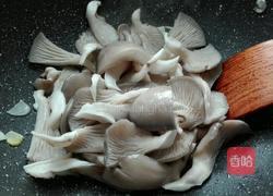 平菇烩豆腐的做法图解8