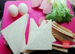 鸡蛋三明治的做法图解1