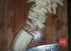 蒜苗炒三层肉的做法图解1
